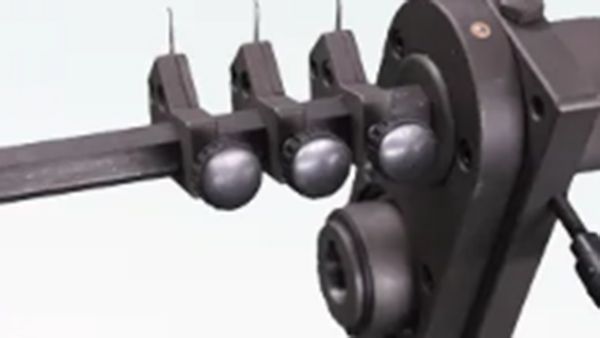 Толщина квадратной продольной резкиТолщина: 12mm